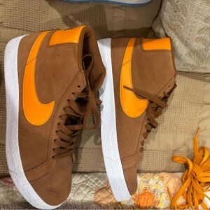 Nike women’s size 9 blazers